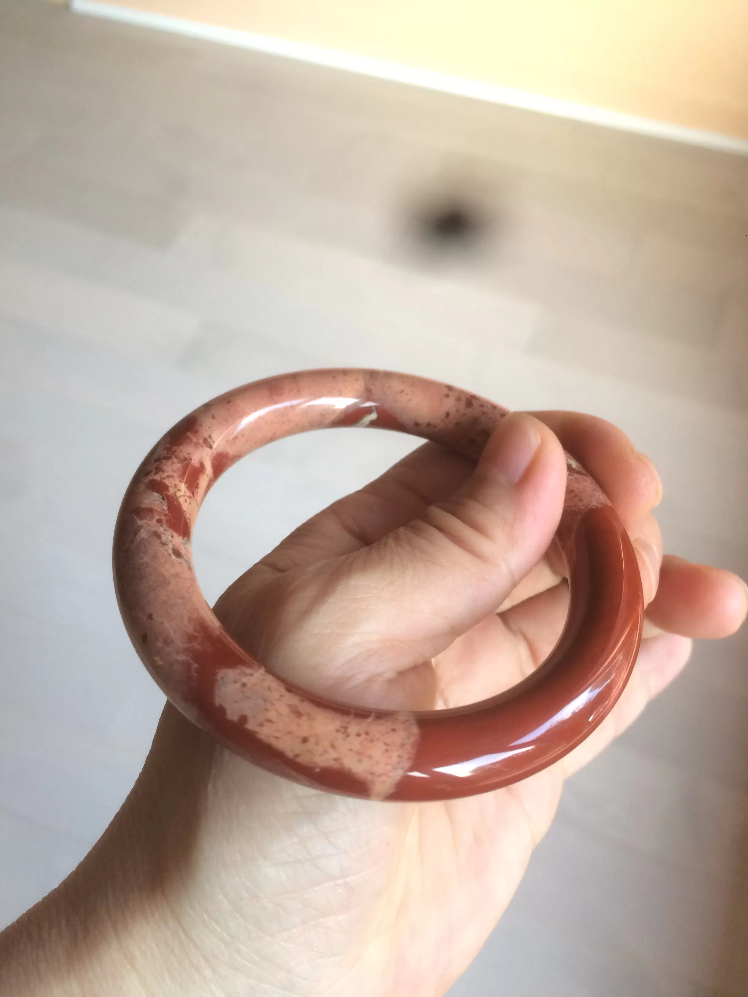 57.3mm 100% natural red/pink round cut red jasper stone bangle XY76