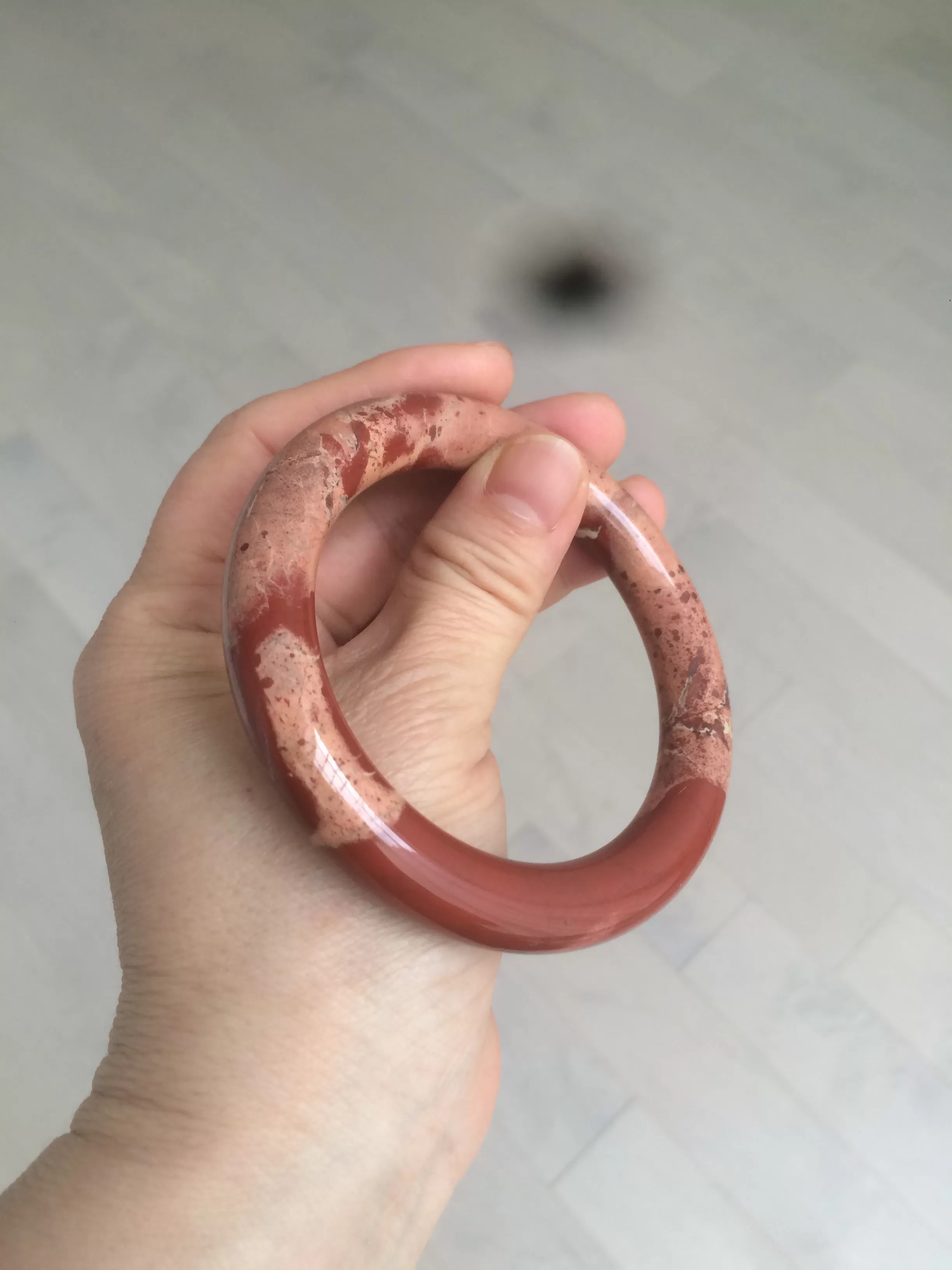 57.3mm 100% natural red/pink round cut red jasper stone bangle XY76