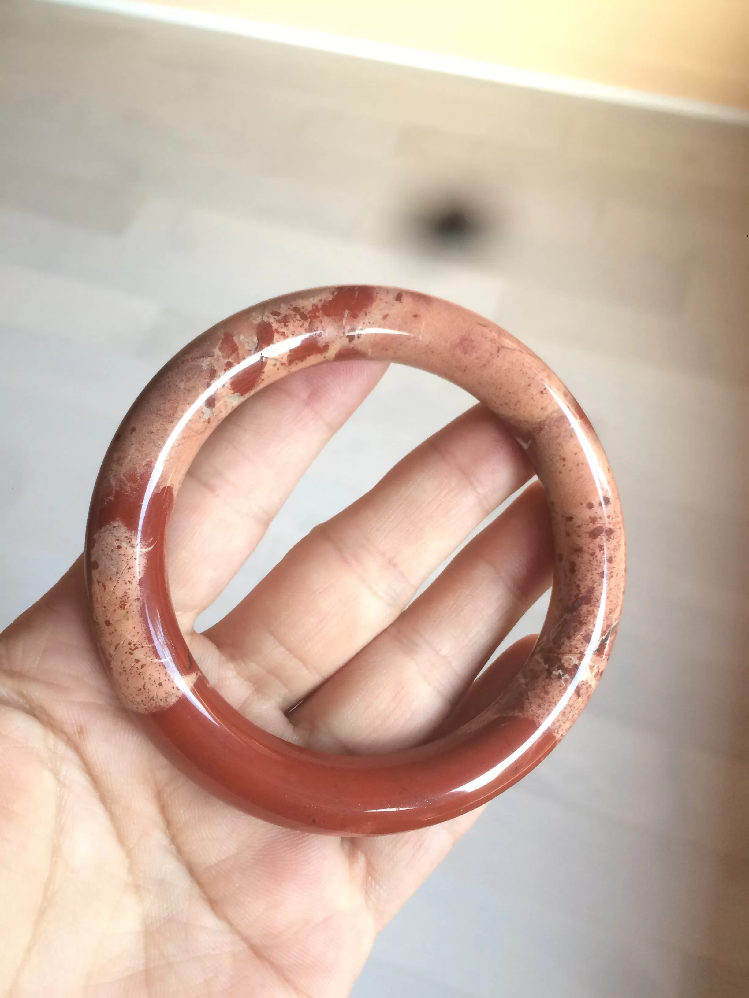 57.3mm 100% natural red/pink round cut red jasper stone bangle XY76