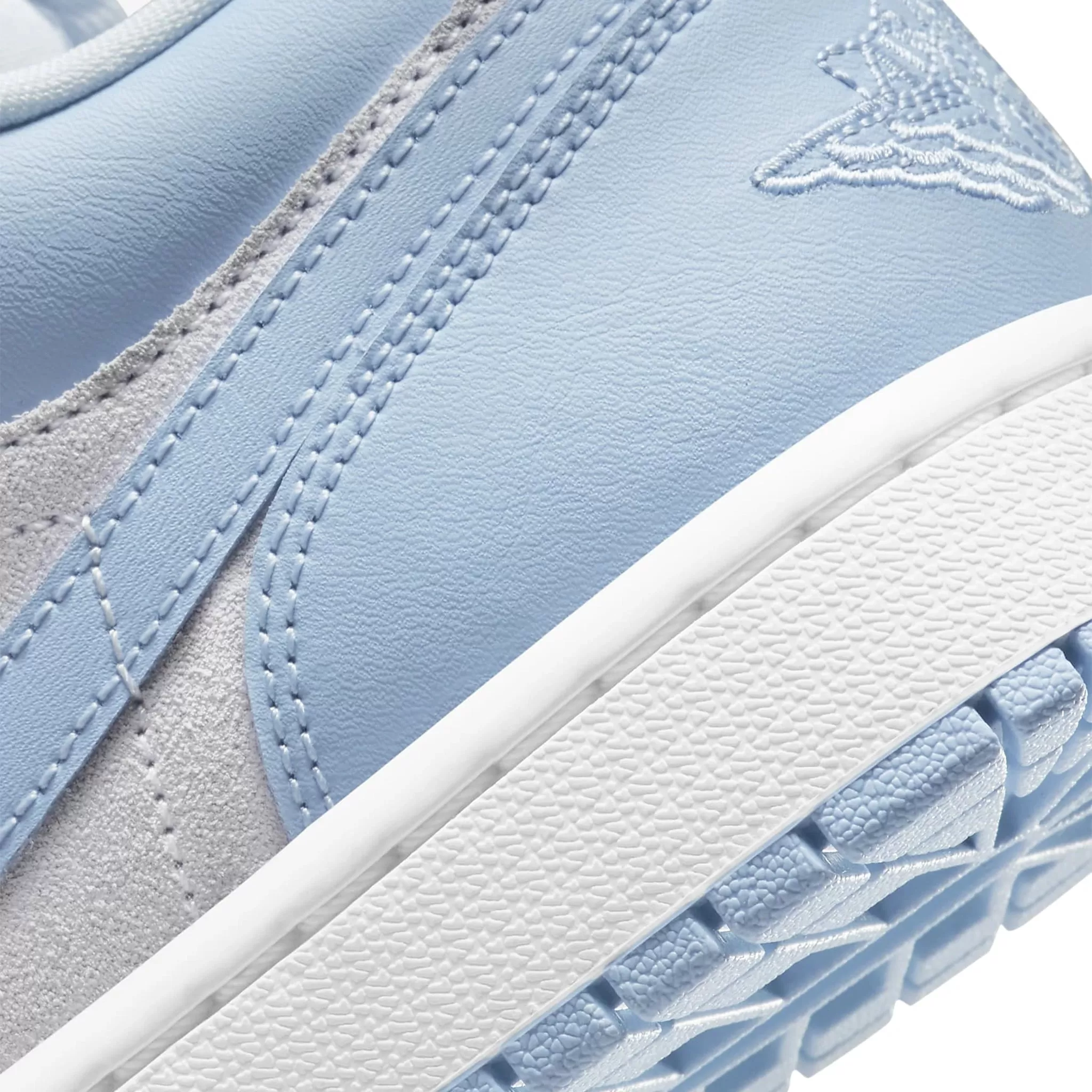 Air Jordan 1 Low University Blue (W)