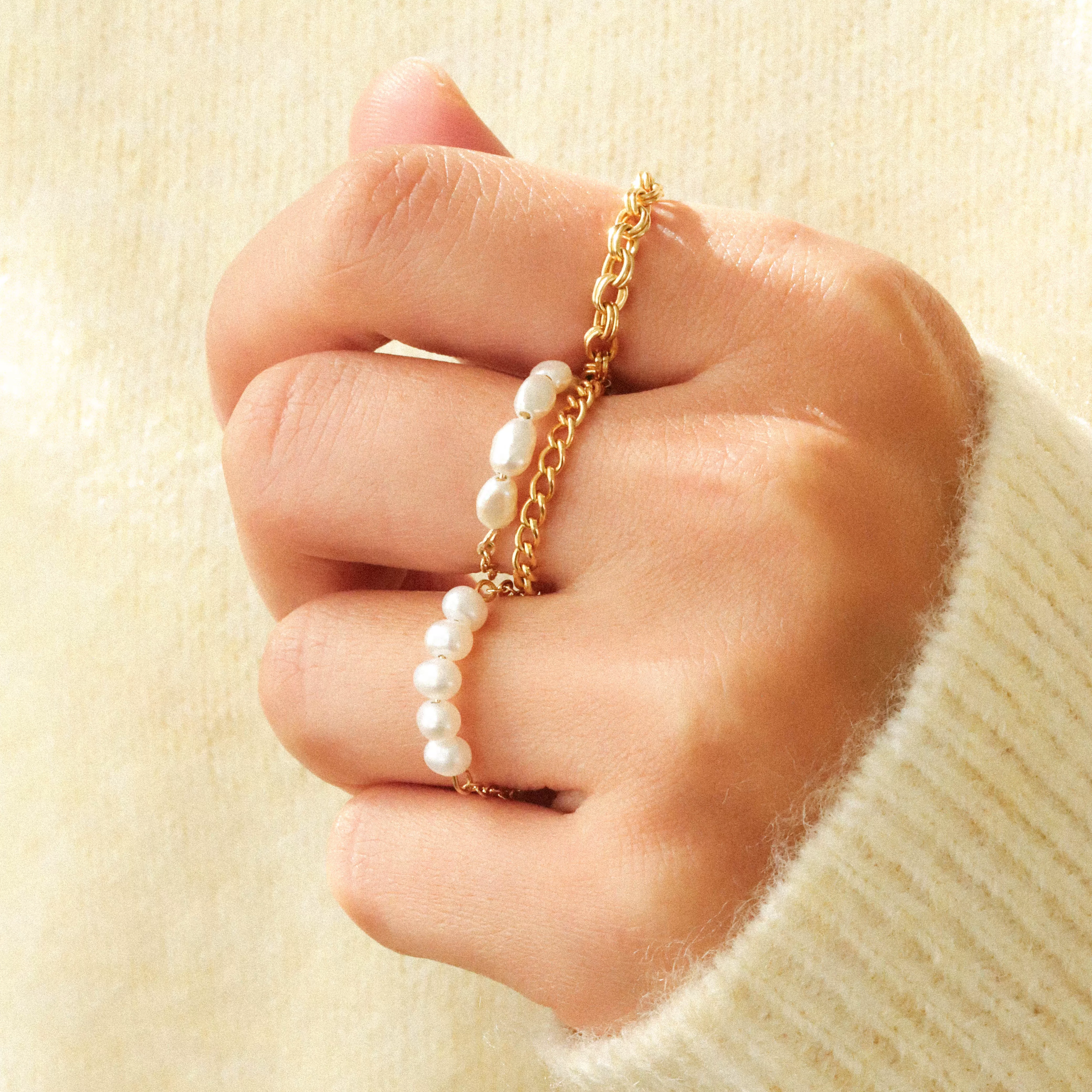 Alba Pearl Ring