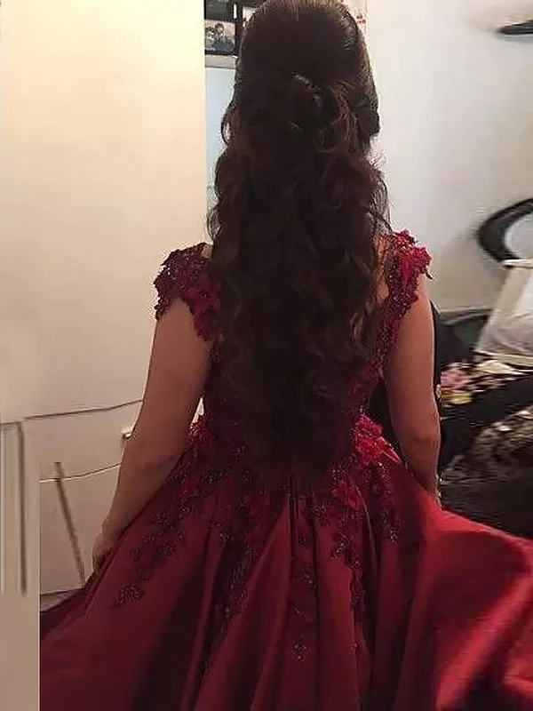 Ball Gown Red Lace Appliques Prom Dresses Off the Shoulder Quinceanera Dresses