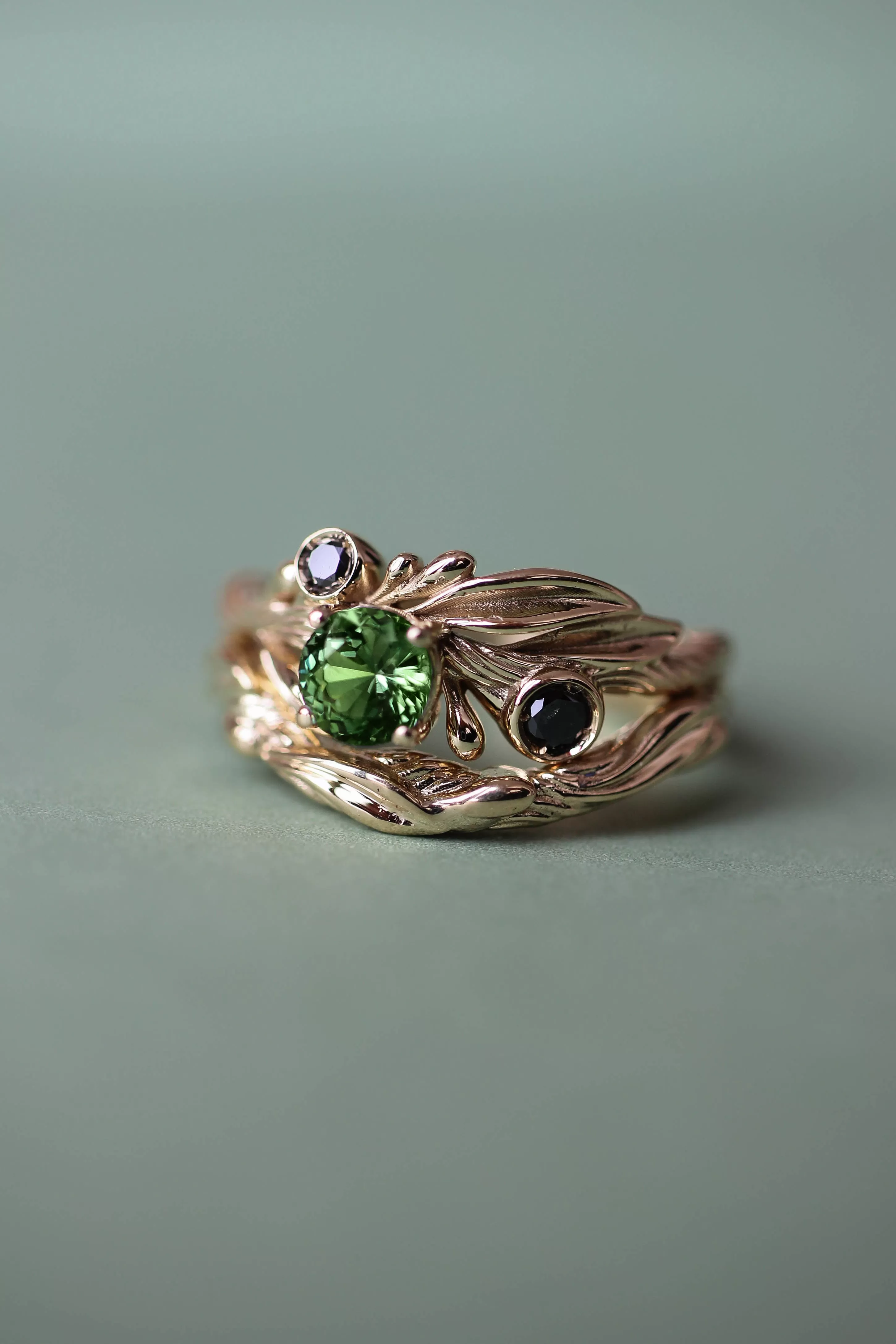 Bridal ring set with green tourmaline and black diamonds / Olivia