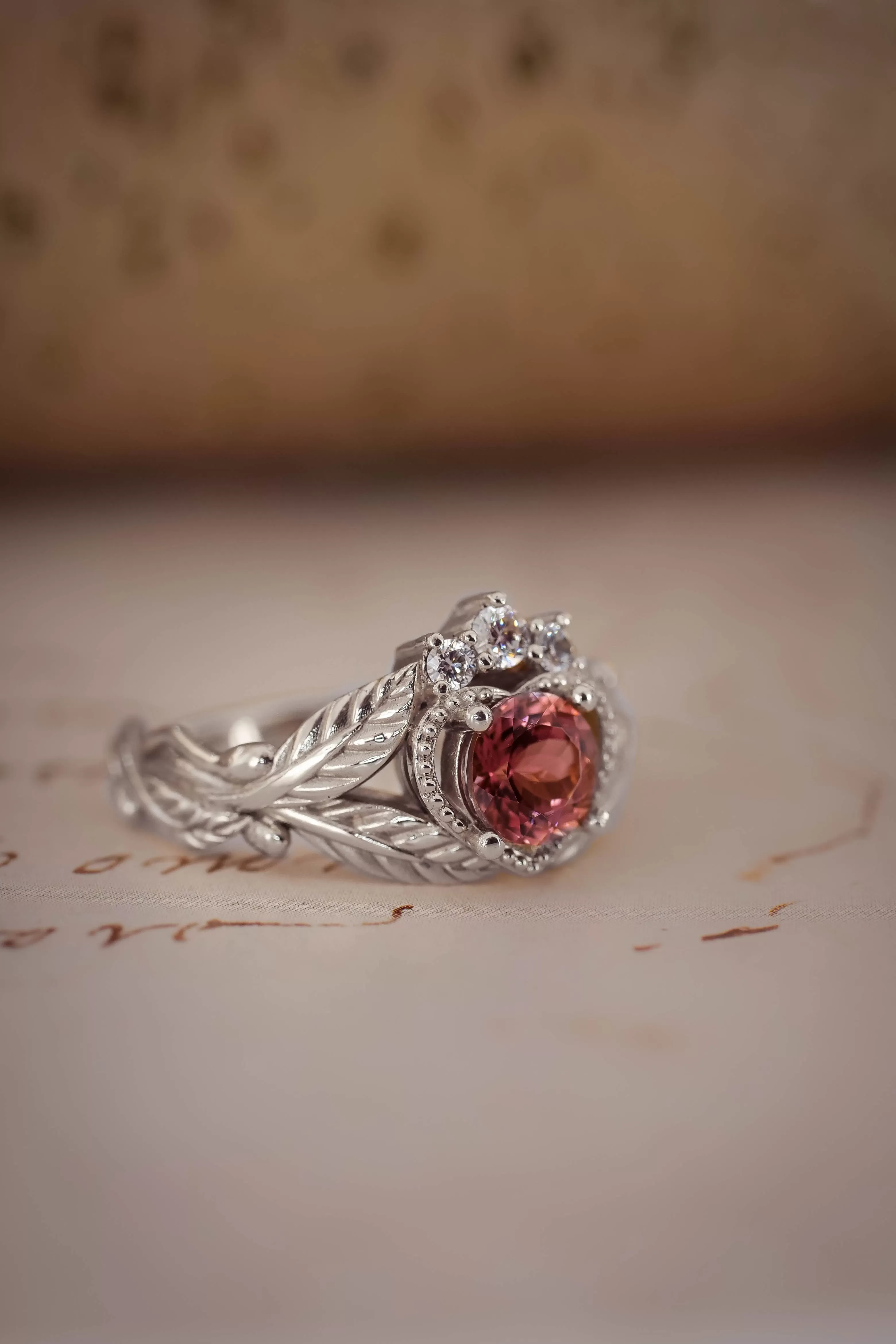 Claddagh | custom ring setting, 6 mm central gemstone