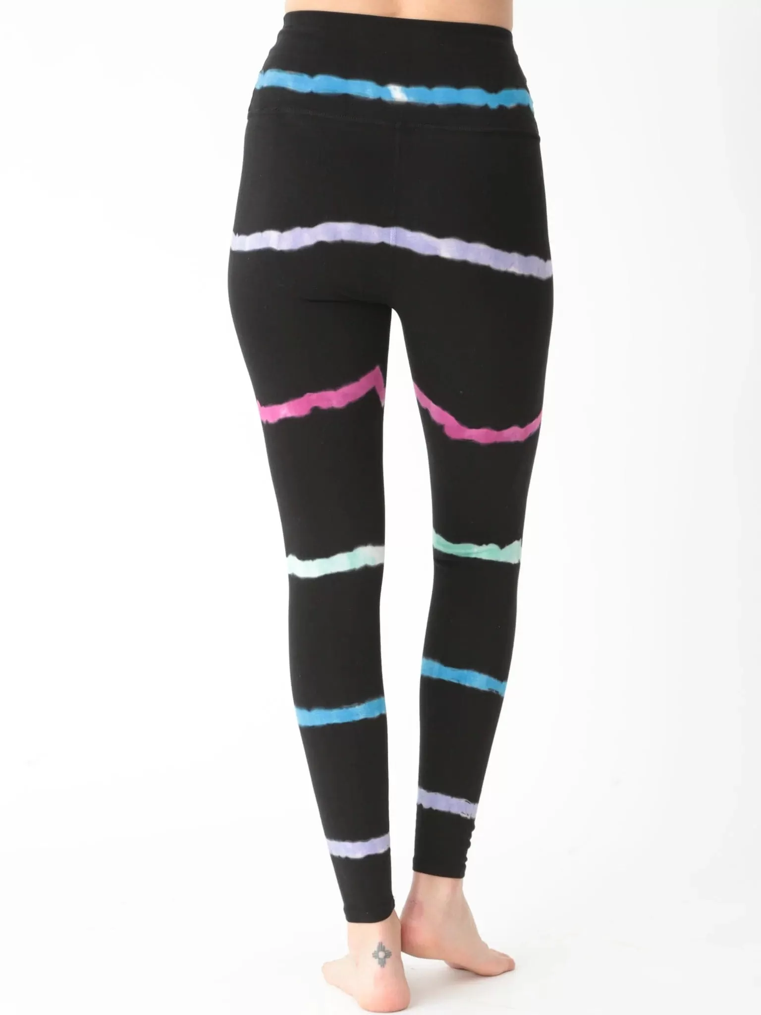 Electric & Rose Sunset Onyx Leggings as seen on Malin Andersson