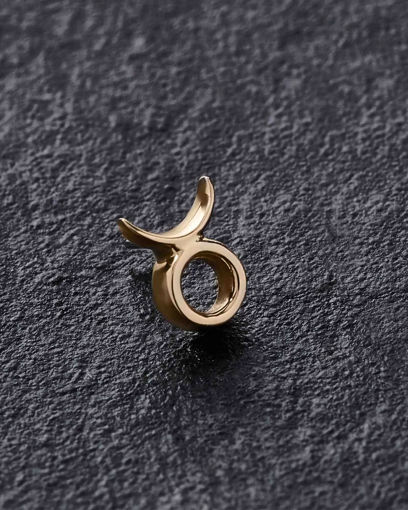 Karnon Threadless End (14K Gold)