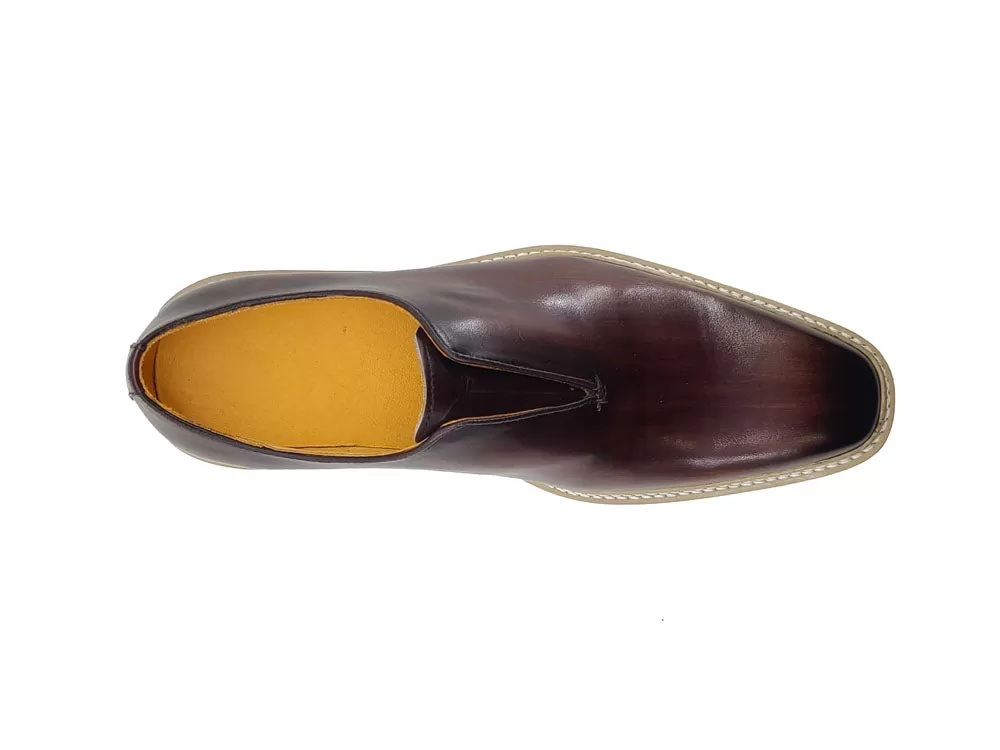 Laceless Loafer with Contrast color lightweight sole