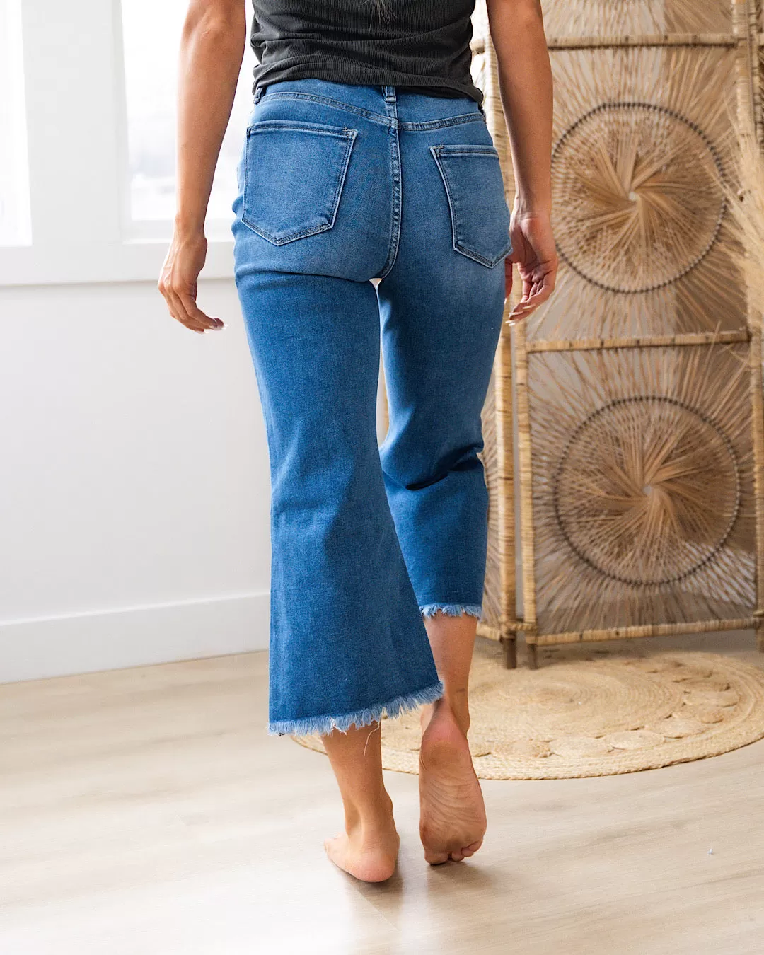 NEW! KanCan Time to Go Non Distressed Flare Capris