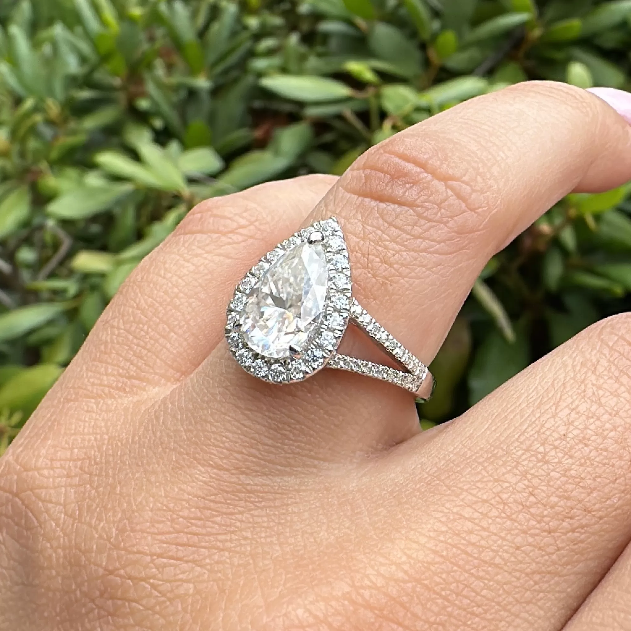 RAQUEL MOISSANITE RING