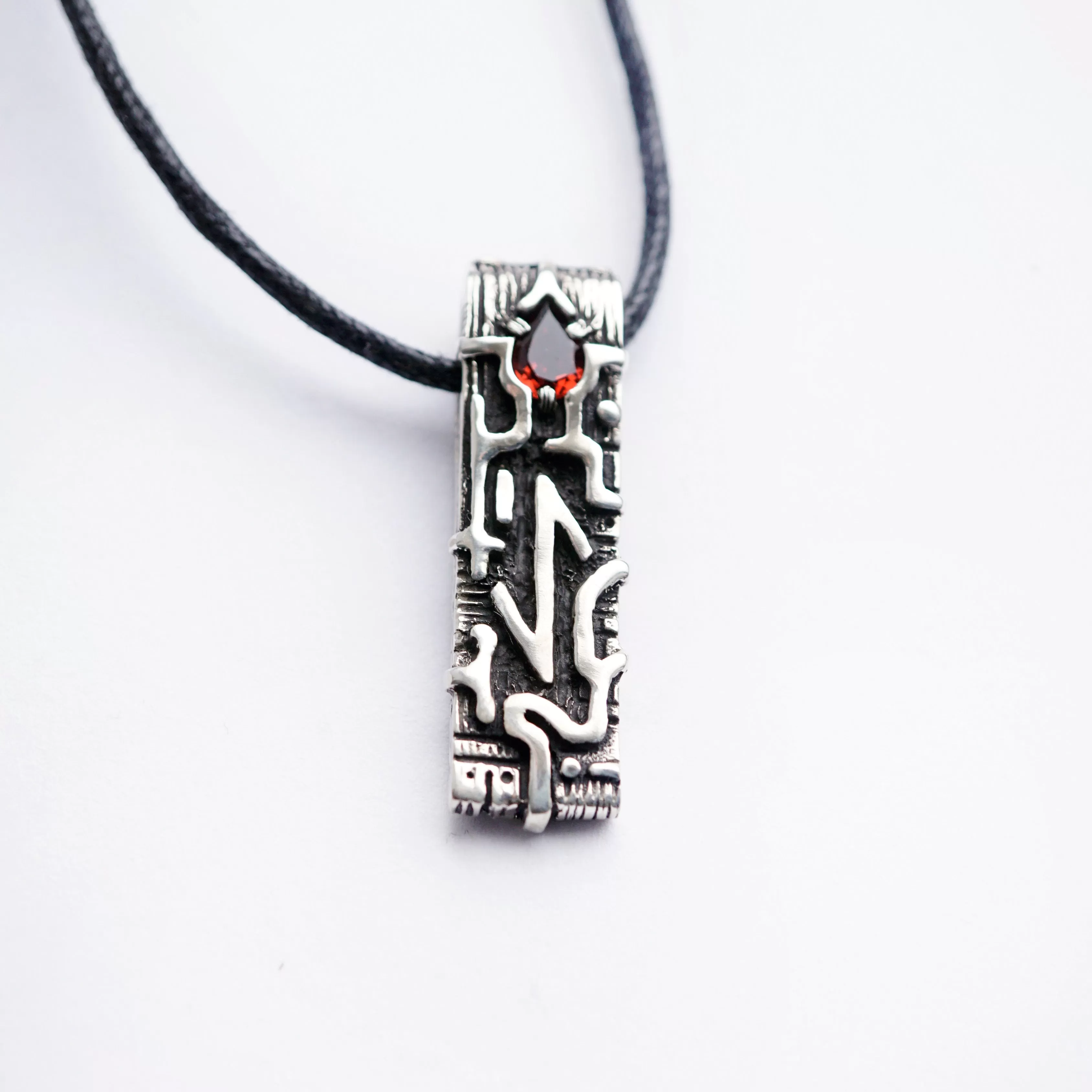 Rune pendant EIHWAZ